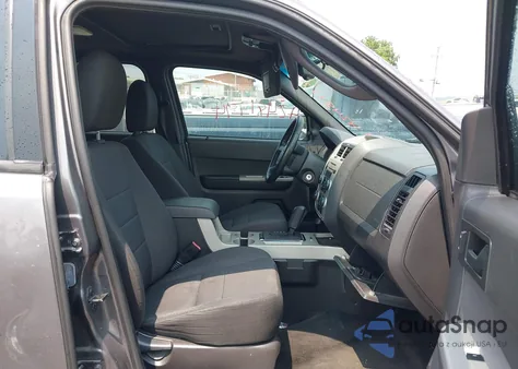 2011 Ford Escape Xlt z USA, uszkodzony, nr VIN 1FMCU0DG1BKA50126